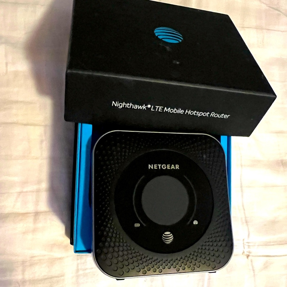 Nighthawk LTE Mobile Hotspot Router